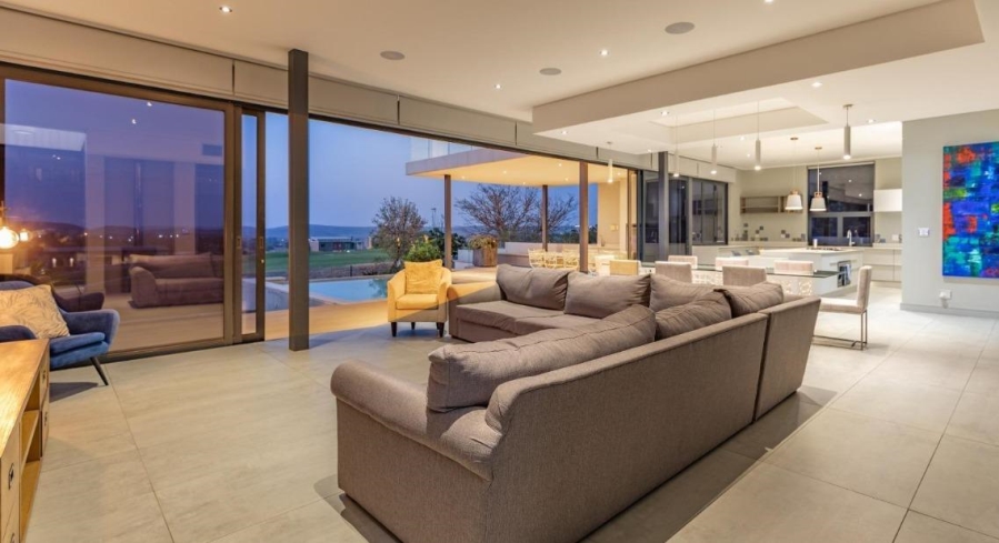 5 Bedroom Property for Sale in Copperleaf Estate Gauteng