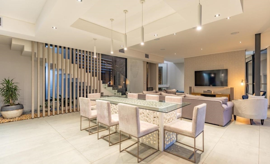 5 Bedroom Property for Sale in Copperleaf Estate Gauteng