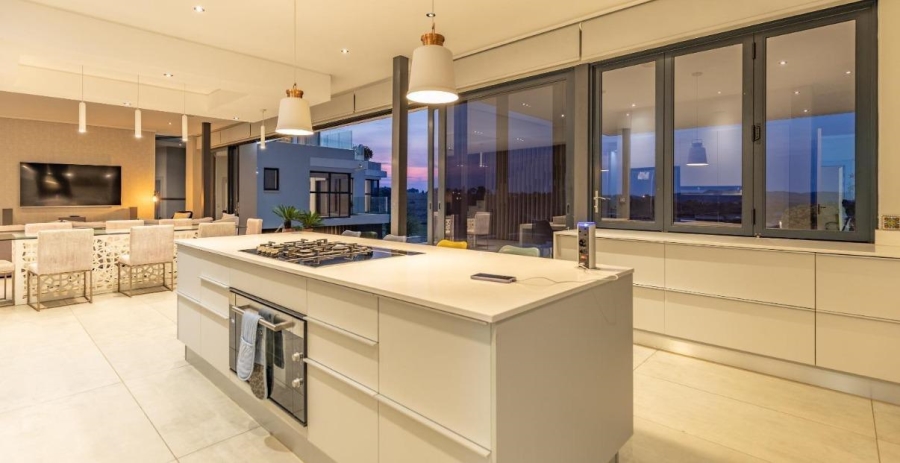 5 Bedroom Property for Sale in Copperleaf Estate Gauteng