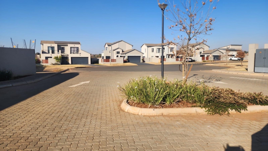 2 Bedroom Property for Sale in Raslouw Gauteng