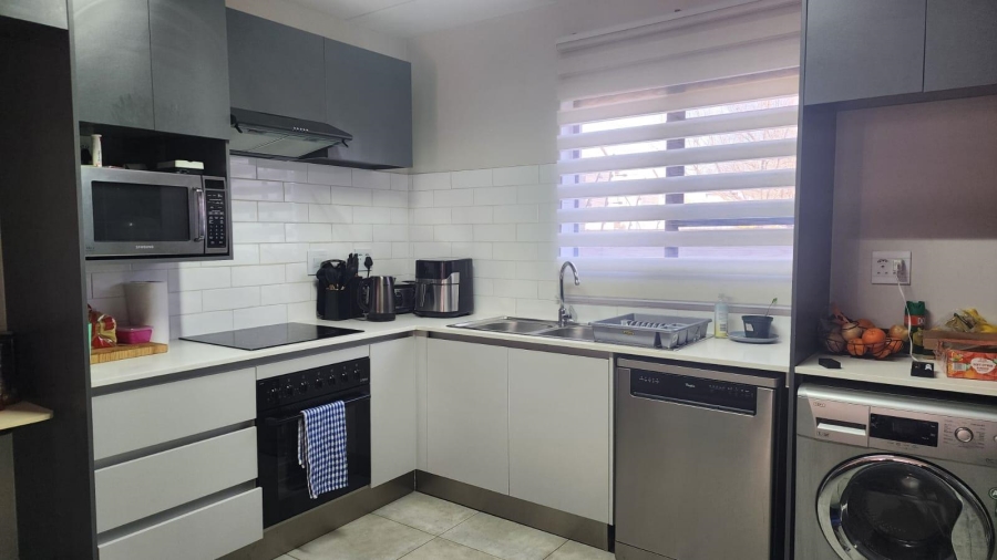 2 Bedroom Property for Sale in Raslouw Gauteng