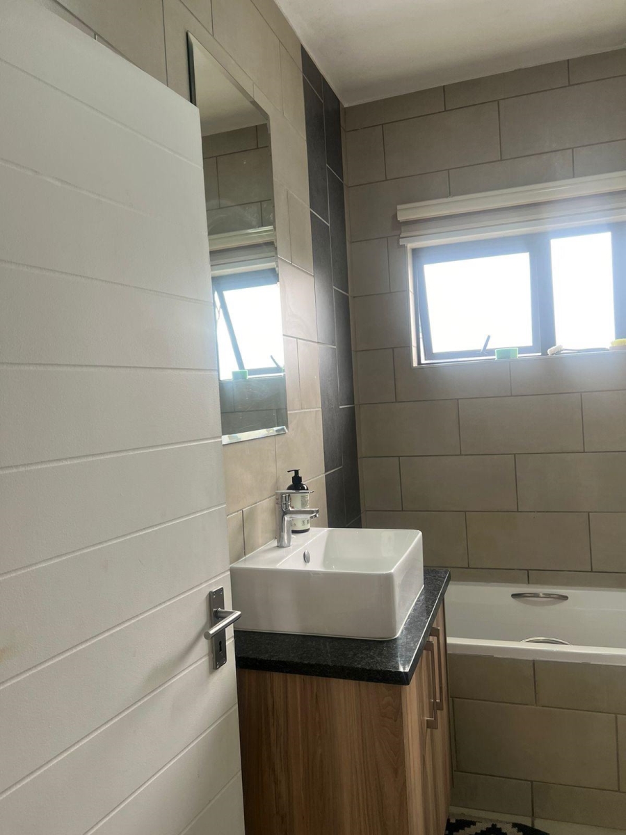 To Let 2 Bedroom Property for Rent in Edenburg Gauteng