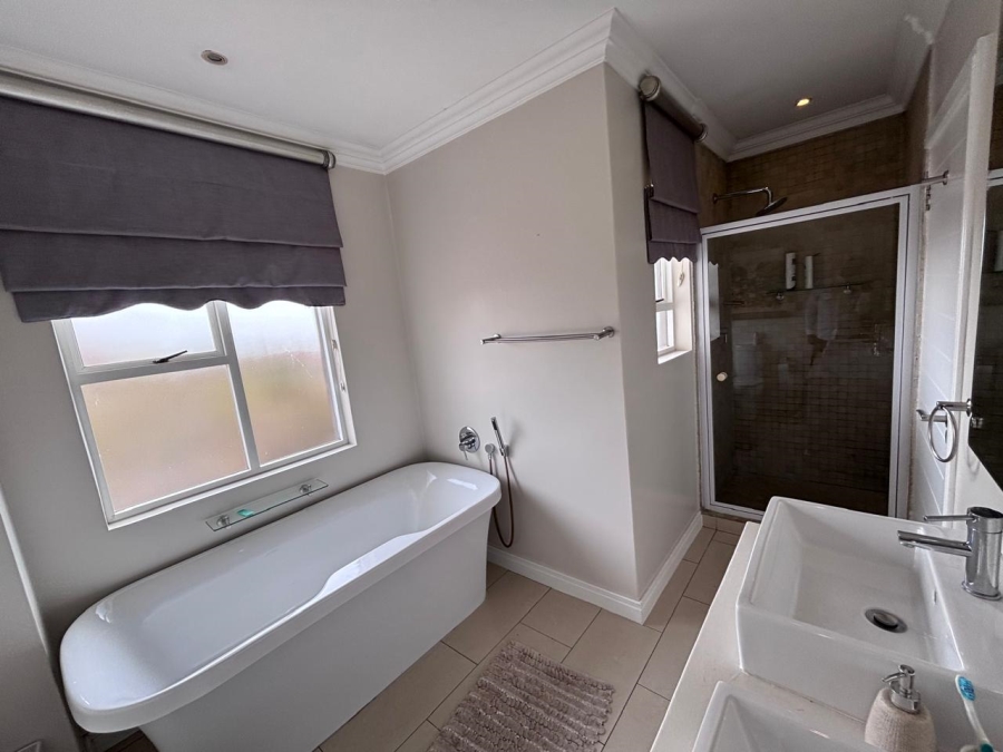 4 Bedroom Property for Sale in Fourways Gauteng