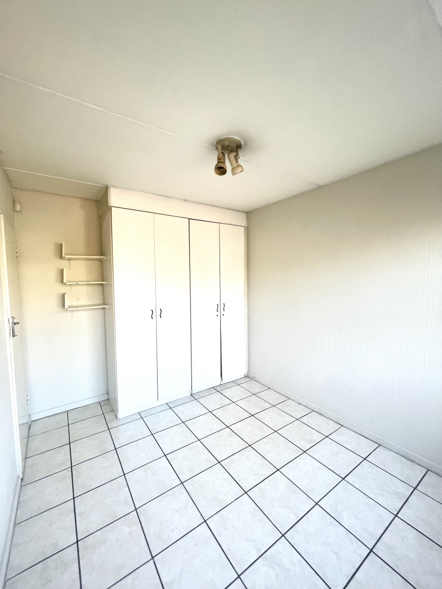 2 Bedroom Property for Sale in Vorna Valley Gauteng