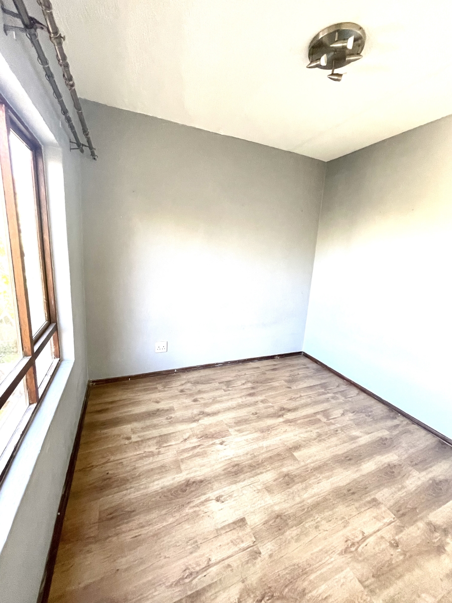 2 Bedroom Property for Sale in Lonehill Gauteng