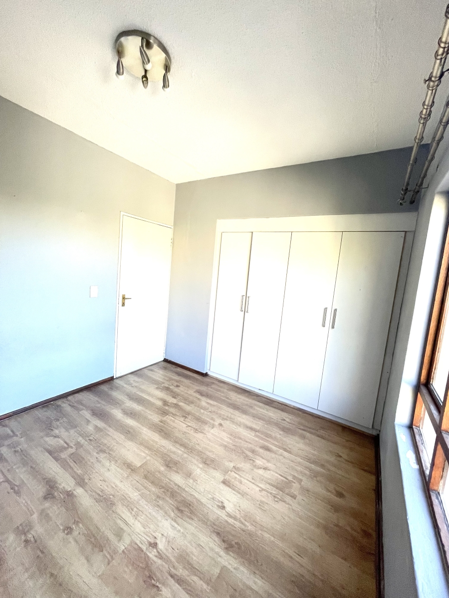 2 Bedroom Property for Sale in Lonehill Gauteng