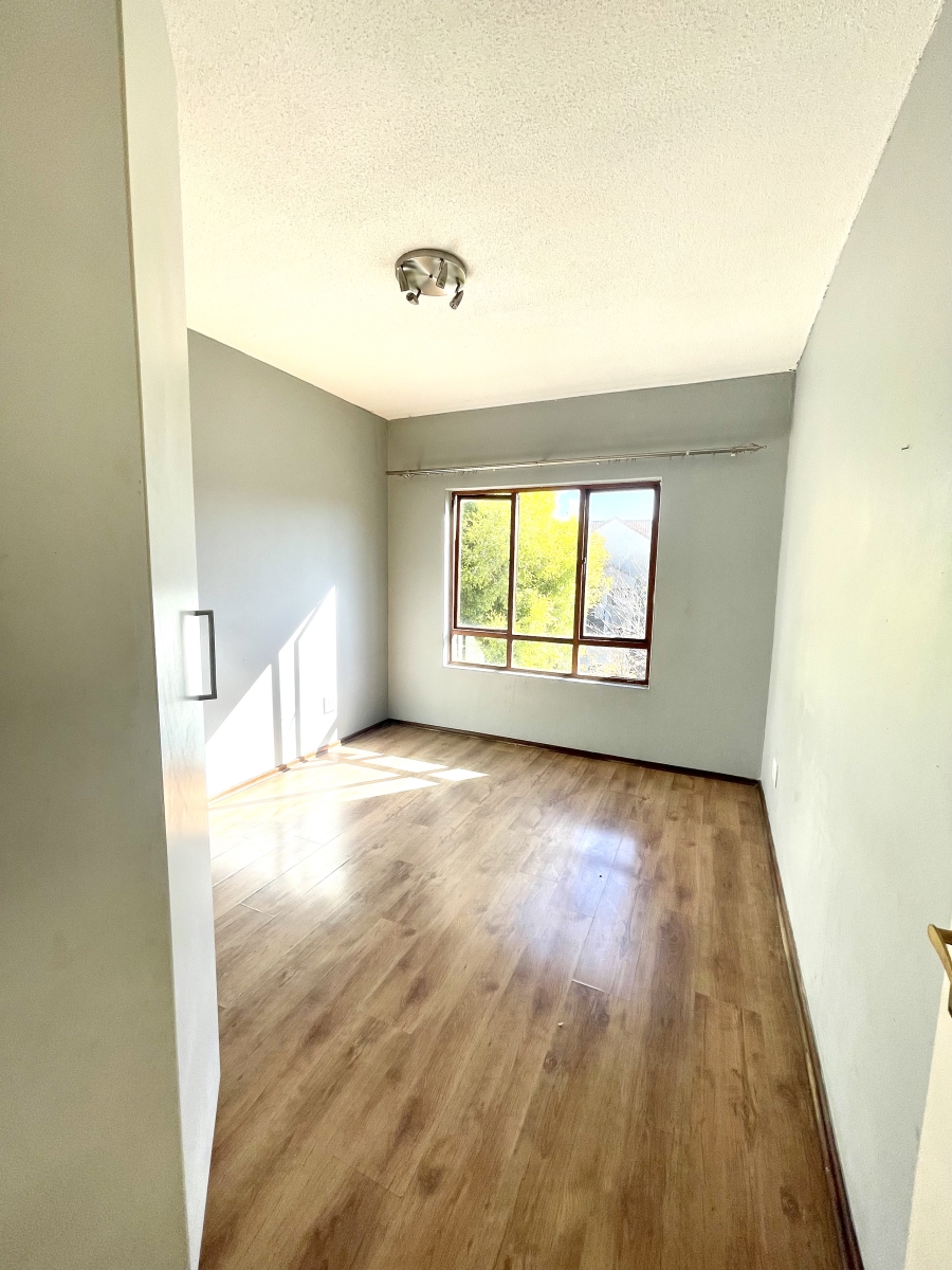 2 Bedroom Property for Sale in Lonehill Gauteng