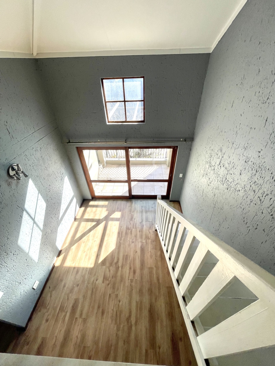 2 Bedroom Property for Sale in Lonehill Gauteng