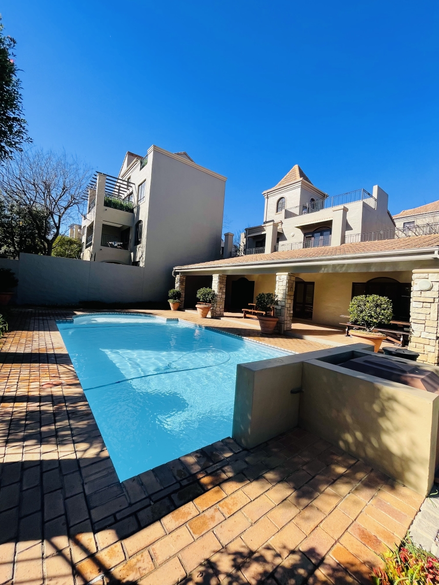 2 Bedroom Property for Sale in Lonehill Gauteng