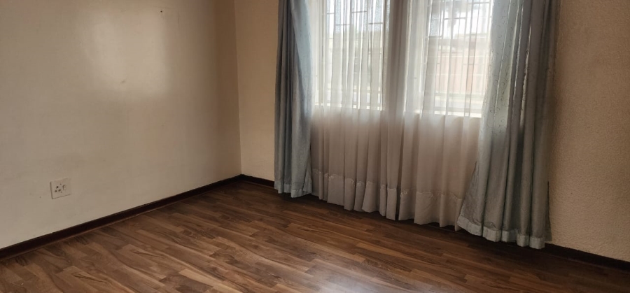 4 Bedroom Property for Sale in Laudium Gauteng