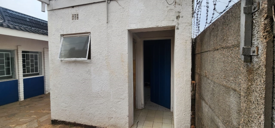 4 Bedroom Property for Sale in Laudium Gauteng