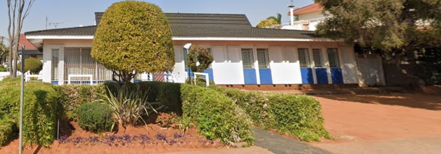 To Let 4 Bedroom Property for Rent in Laudium Gauteng