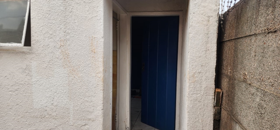 To Let 4 Bedroom Property for Rent in Laudium Gauteng