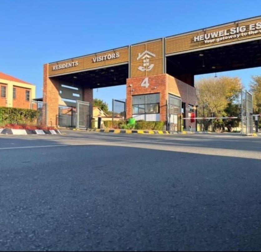 3 Bedroom Property for Sale in Heuwelsig Estate Gauteng