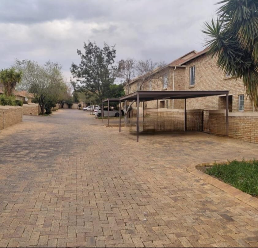 3 Bedroom Property for Sale in Heuwelsig Estate Gauteng