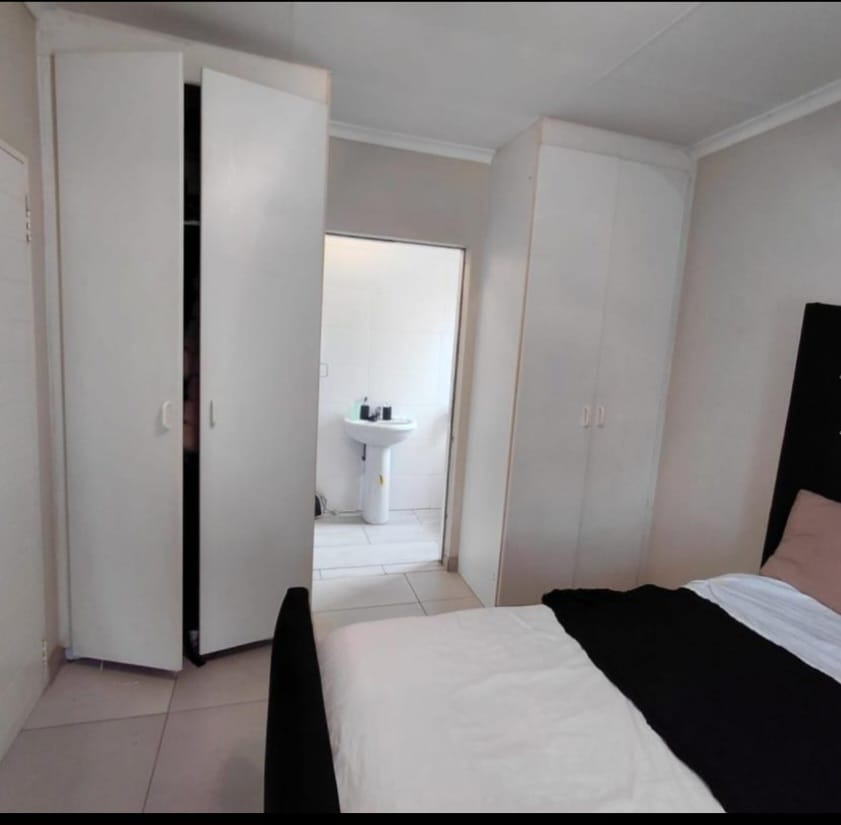 3 Bedroom Property for Sale in Heuwelsig Estate Gauteng