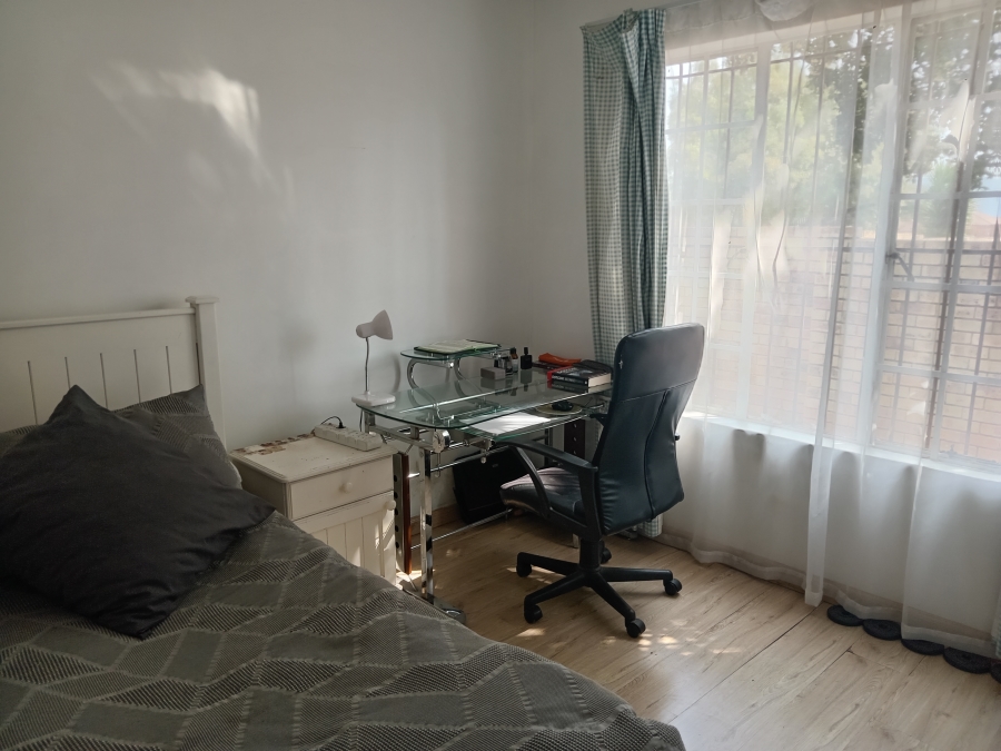 3 Bedroom Property for Sale in Honeydew Ridge Gauteng