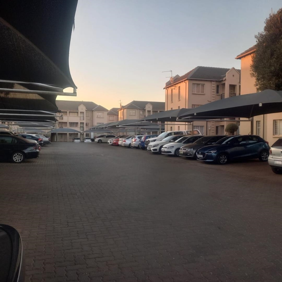 2 Bedroom Property for Sale in Klippoortje Gauteng