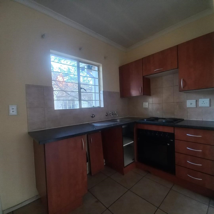 2 Bedroom Property for Sale in Klippoortje Gauteng
