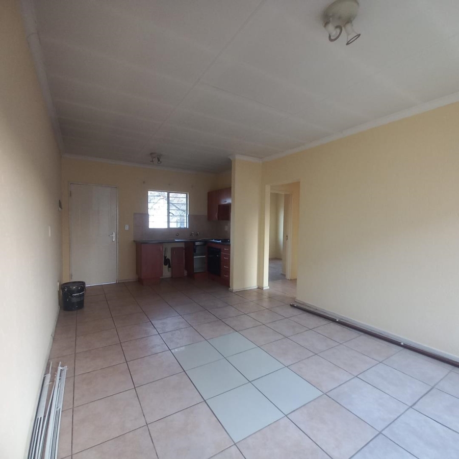 2 Bedroom Property for Sale in Klippoortje Gauteng