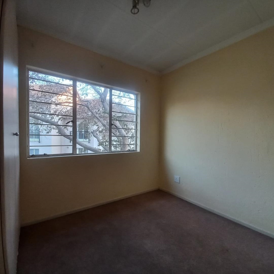 2 Bedroom Property for Sale in Klippoortje Gauteng