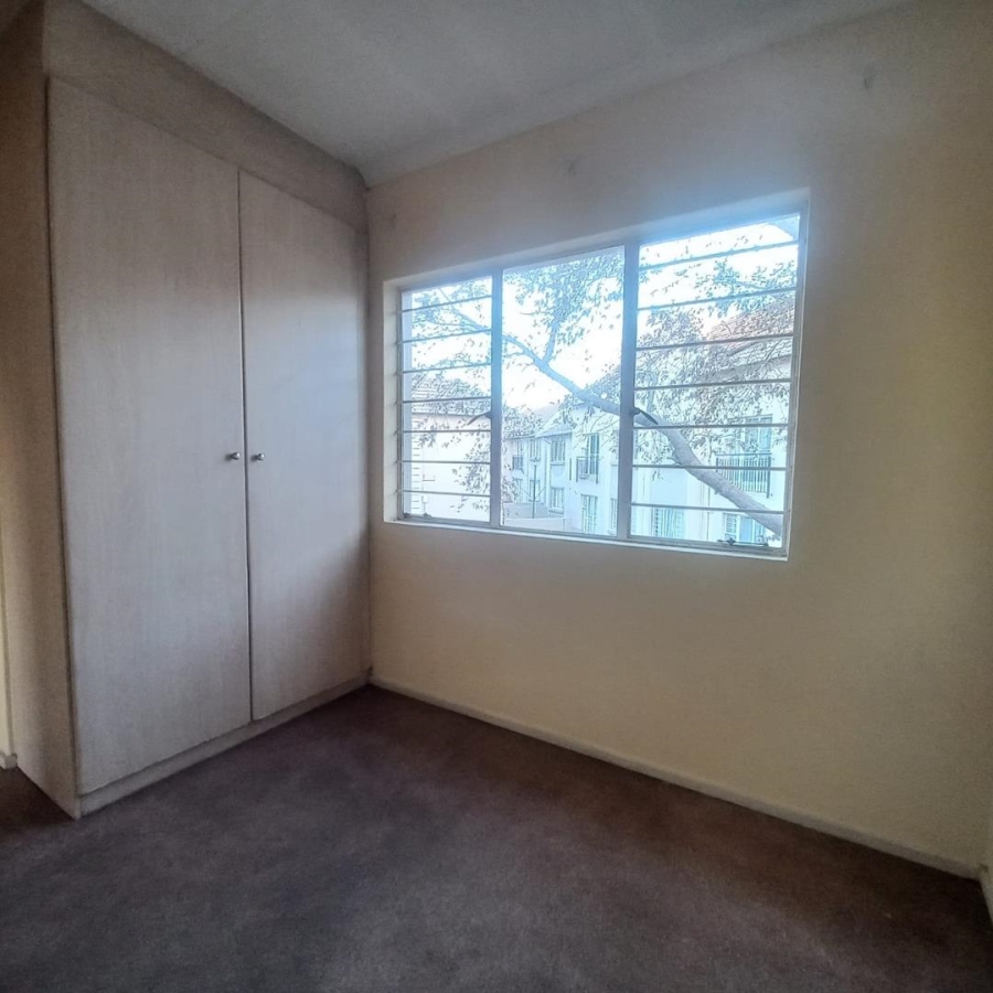 2 Bedroom Property for Sale in Klippoortje Gauteng