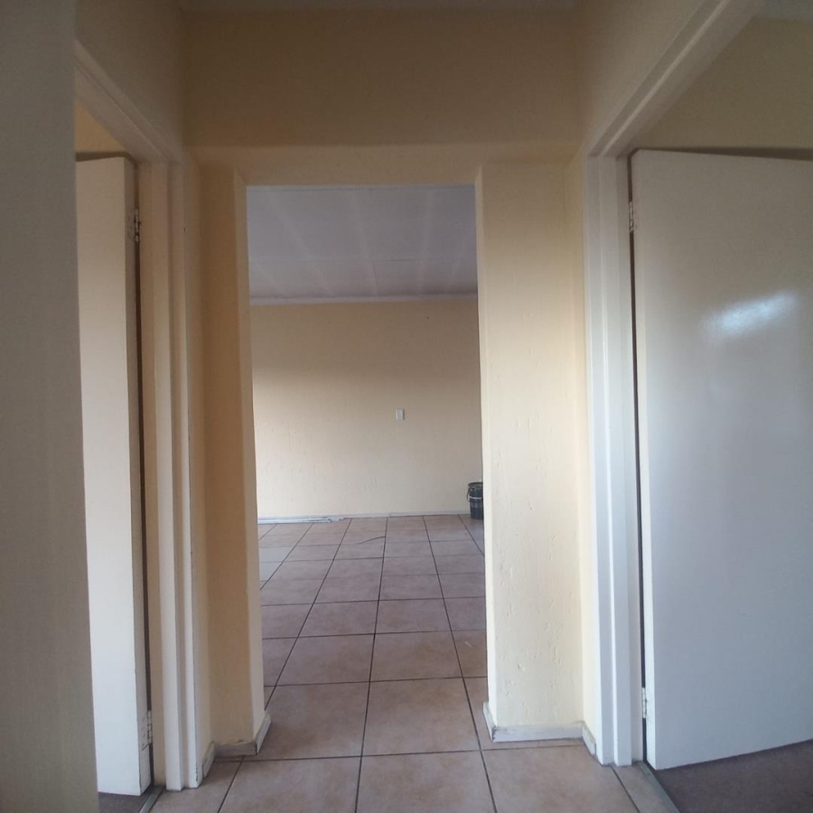 2 Bedroom Property for Sale in Klippoortje Gauteng