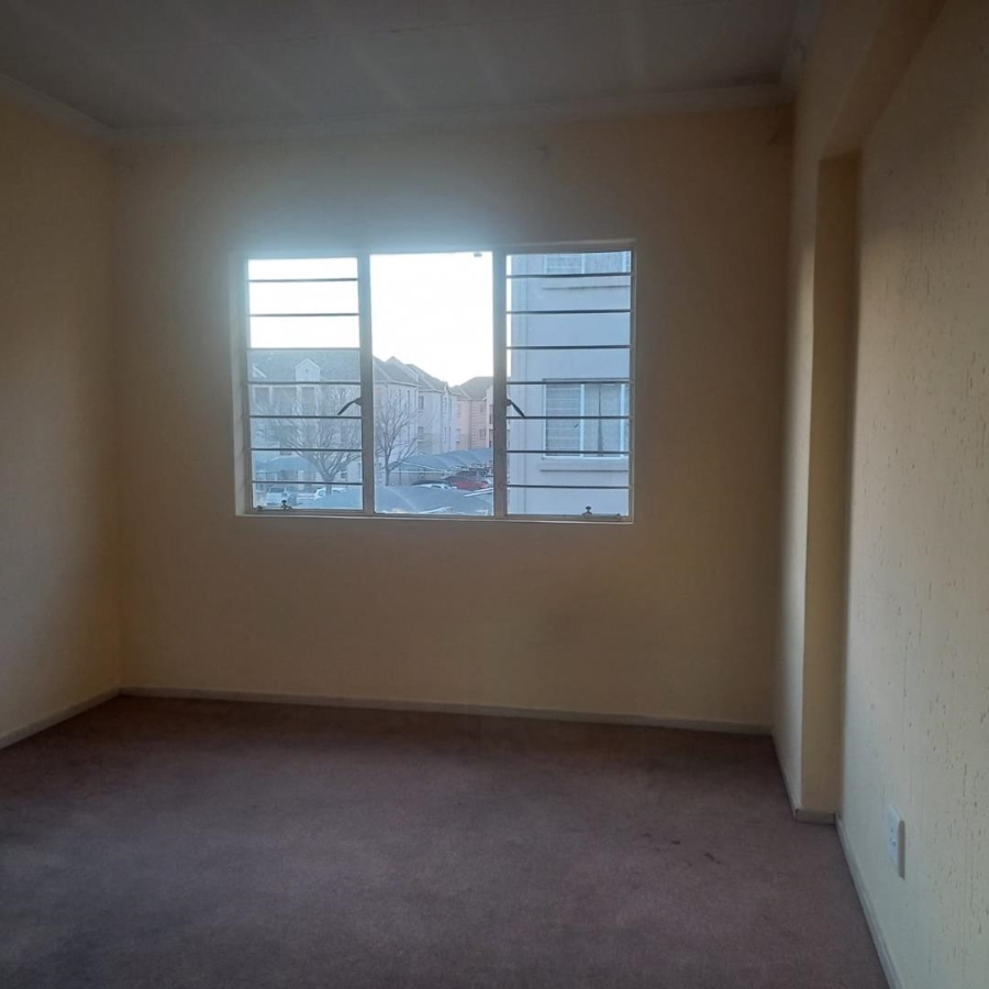 2 Bedroom Property for Sale in Klippoortje Gauteng