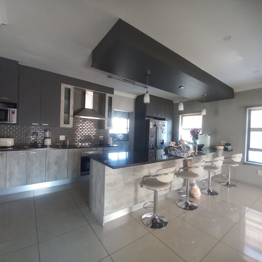 4 Bedroom Property for Sale in Derdepoort Gauteng
