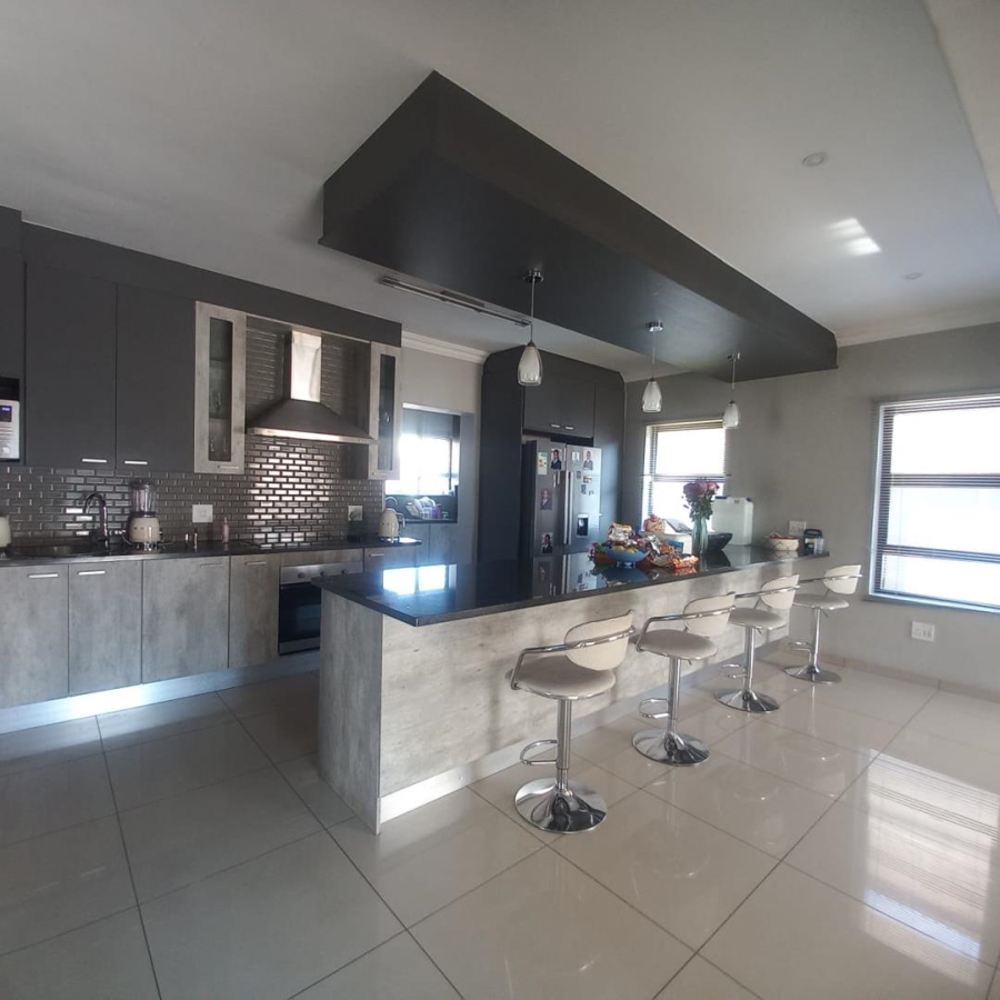 4 Bedroom Property for Sale in Derdepoort Gauteng