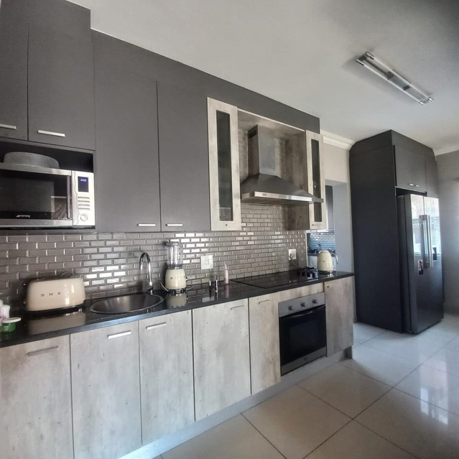 4 Bedroom Property for Sale in Derdepoort Gauteng