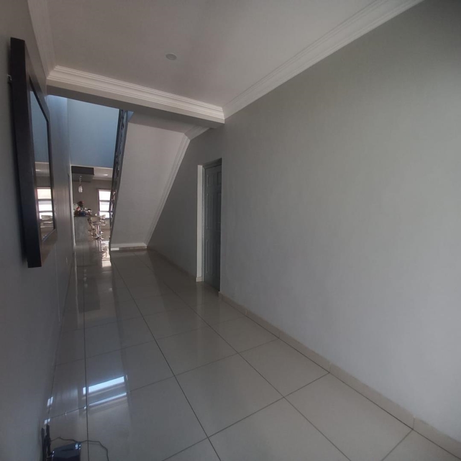 4 Bedroom Property for Sale in Derdepoort Gauteng