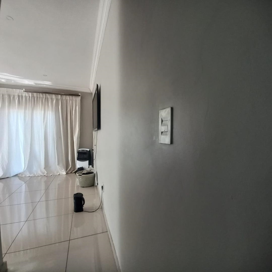 4 Bedroom Property for Sale in Derdepoort Gauteng