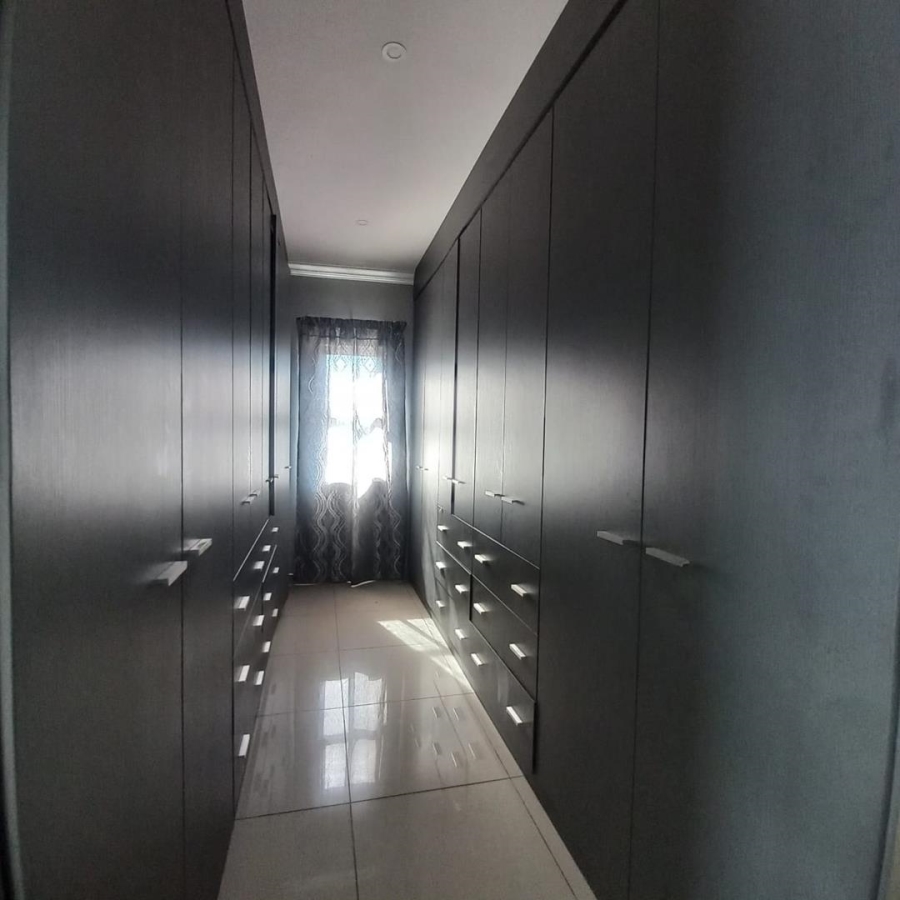 4 Bedroom Property for Sale in Derdepoort Gauteng