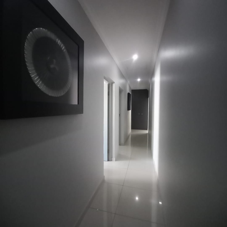 4 Bedroom Property for Sale in Derdepoort Gauteng