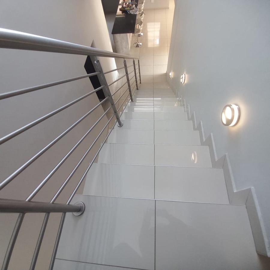 4 Bedroom Property for Sale in Derdepoort Gauteng