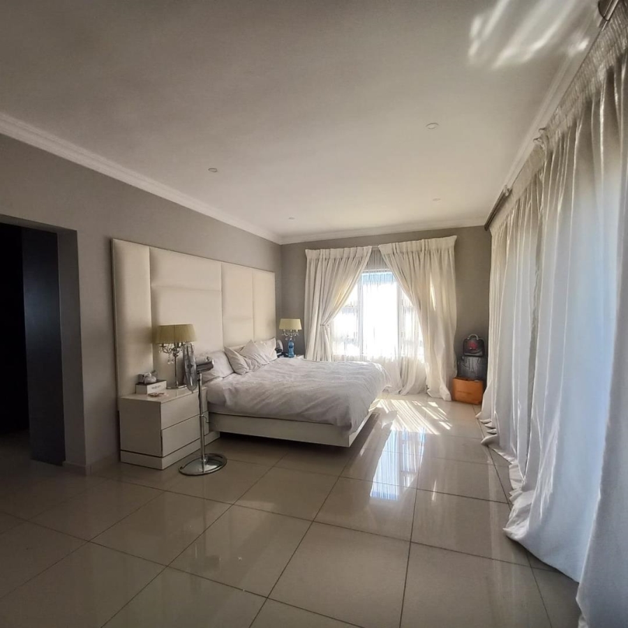 4 Bedroom Property for Sale in Derdepoort Gauteng