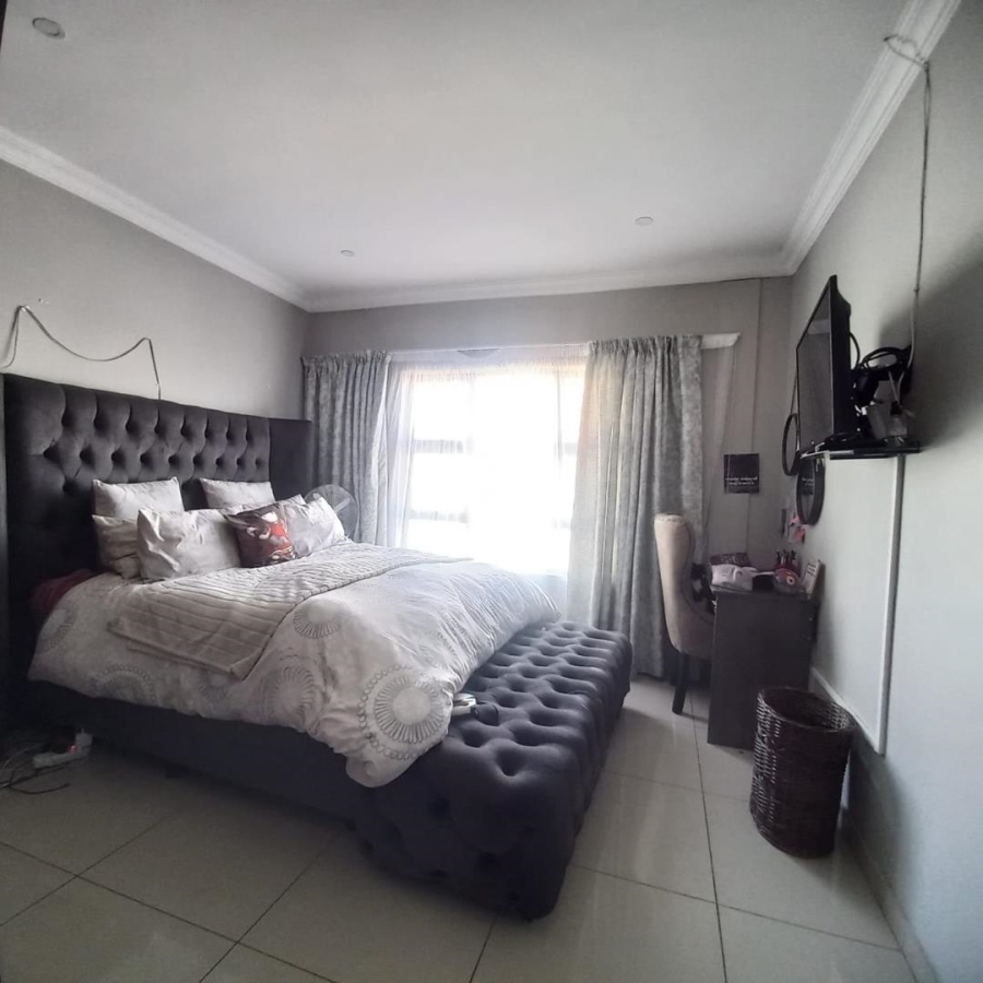 4 Bedroom Property for Sale in Derdepoort Gauteng