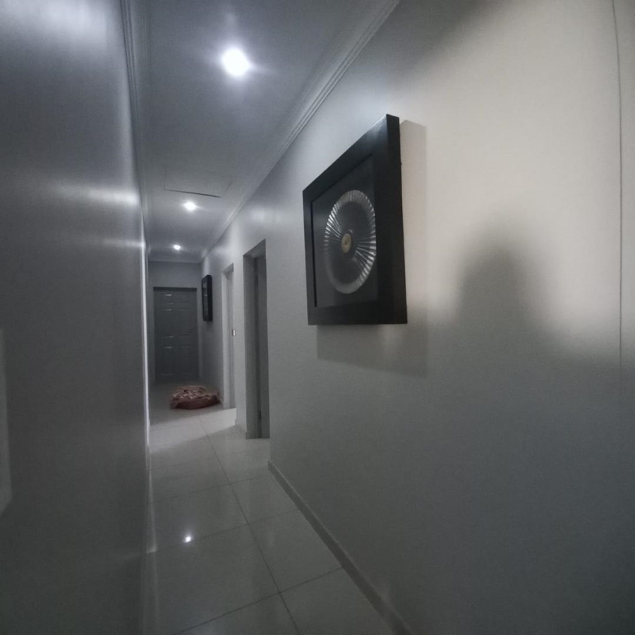 4 Bedroom Property for Sale in Derdepoort Gauteng