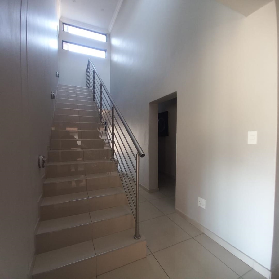 4 Bedroom Property for Sale in Derdepoort Gauteng