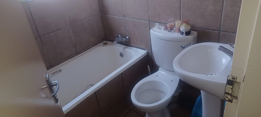 2 Bedroom Property for Sale in Kempton Park Central Gauteng