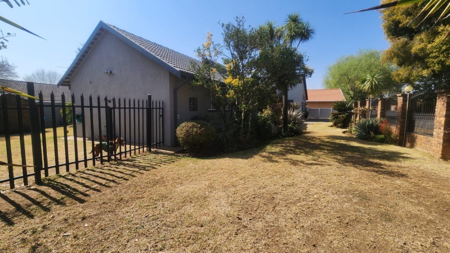 To Let 4 Bedroom Property for Rent in Parkrand Gauteng