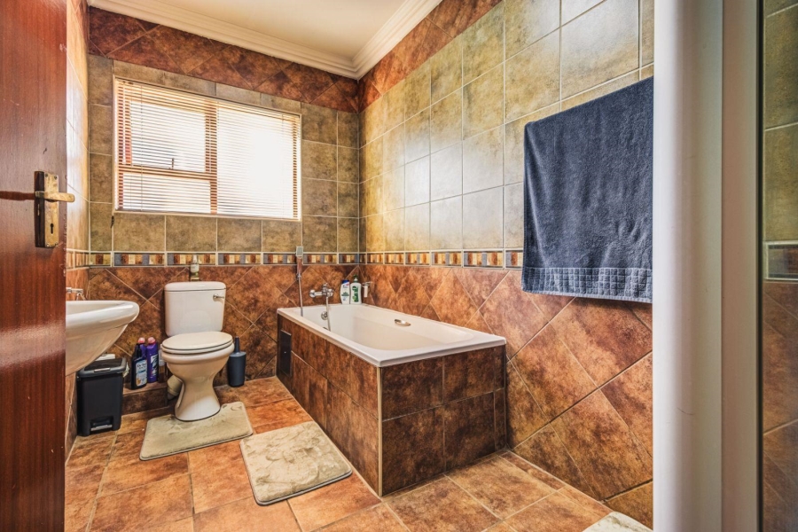 2 Bedroom Property for Sale in Bartlett Gauteng