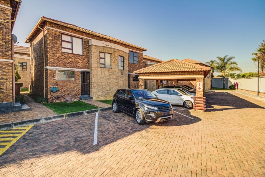 2 Bedroom Property for Sale in Bartlett Gauteng