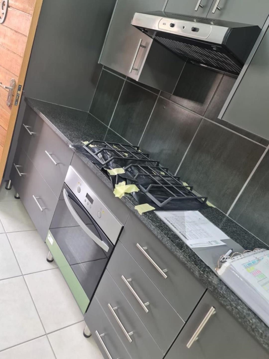 3 Bedroom Property for Sale in Ravenswood Gauteng