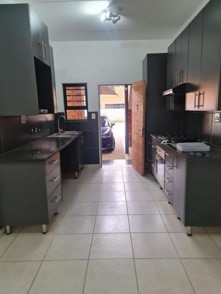 3 Bedroom Property for Sale in Ravenswood Gauteng