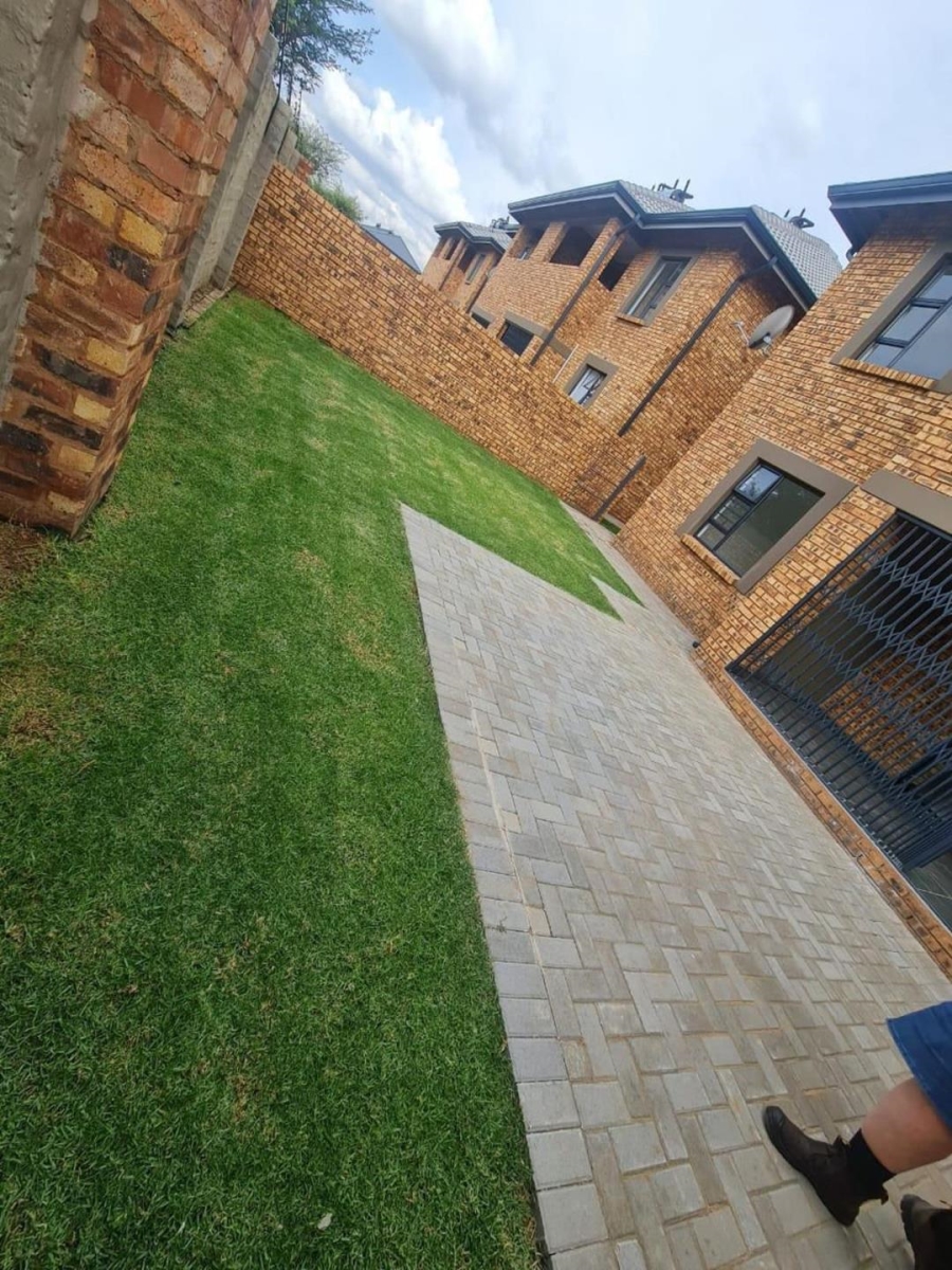 3 Bedroom Property for Sale in Ravenswood Gauteng