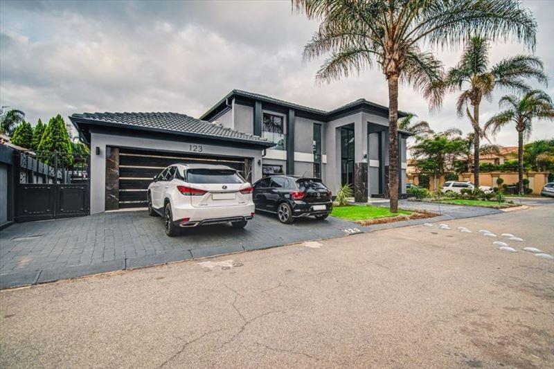 4 Bedroom Property for Sale in Beyers Park Gauteng