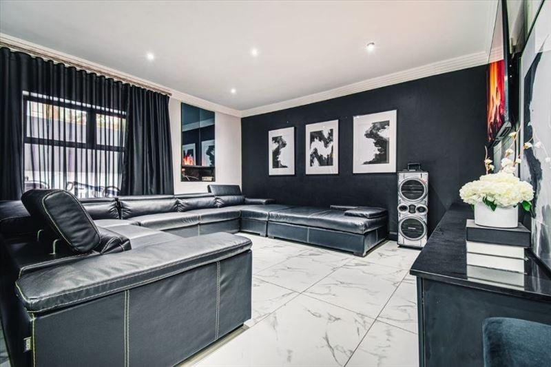 4 Bedroom Property for Sale in Beyers Park Gauteng