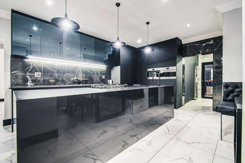 4 Bedroom Property for Sale in Beyers Park Gauteng